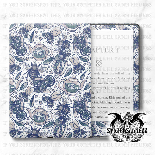 Monochrome Tea Porcelain Alt
